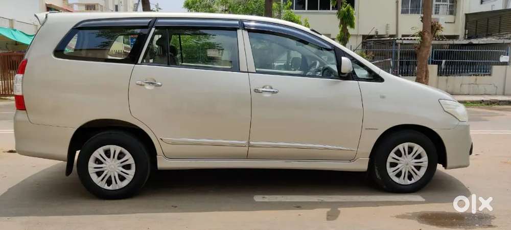 Toyota Innova 2014