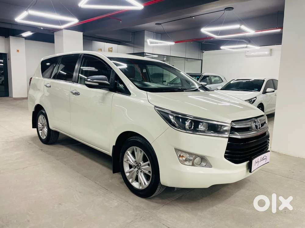 Toyota Innova Crysta 2.8z Automatic, 2016, Diesel