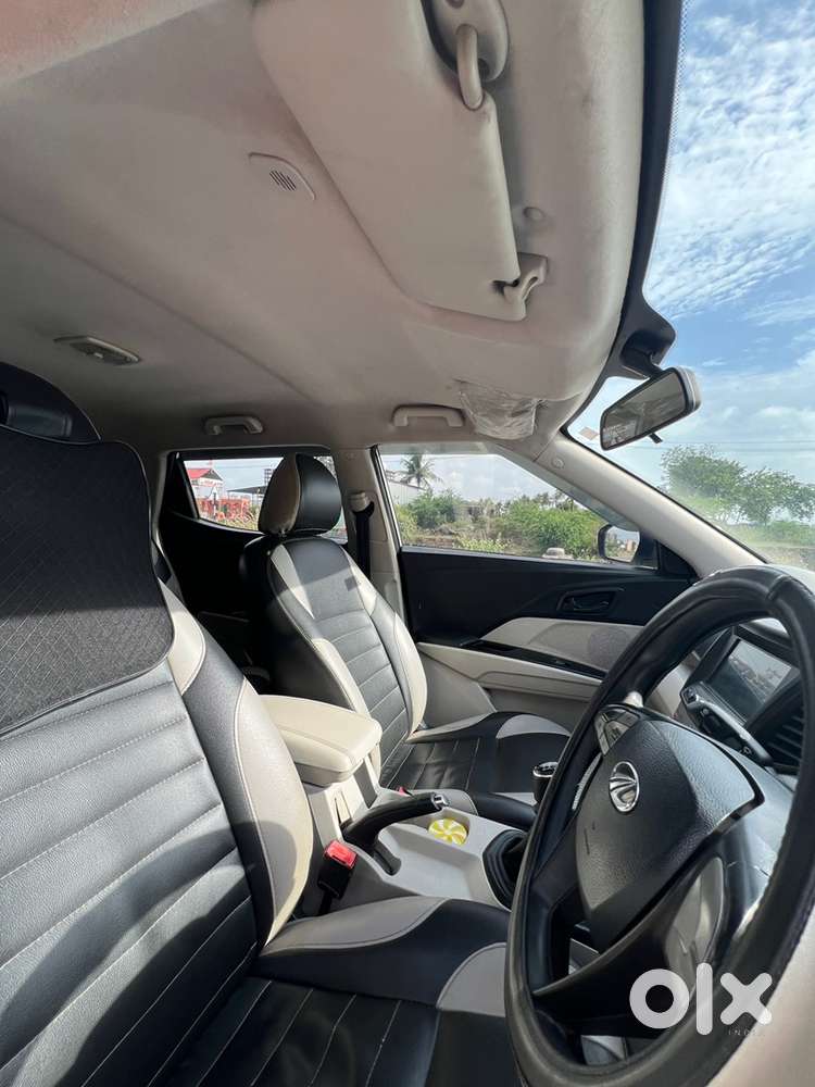 Xuv/300 W6