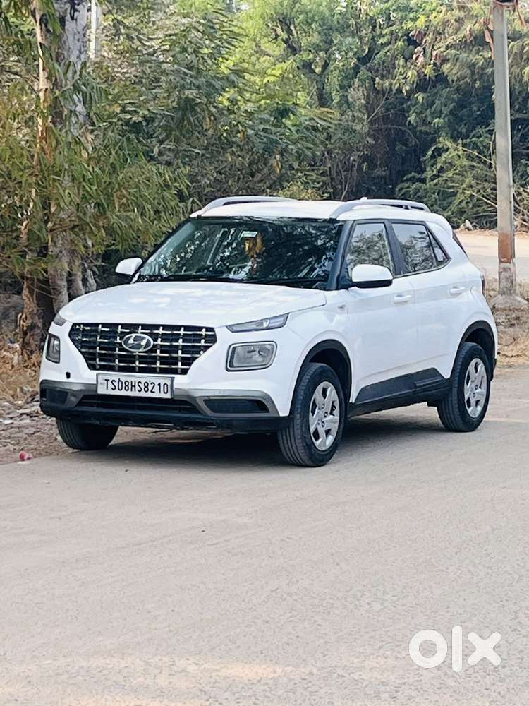 Hyundai Venue, 2021, Petrol