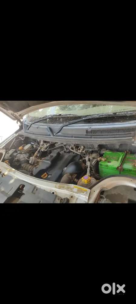 Mahindra Tuv 300 T8