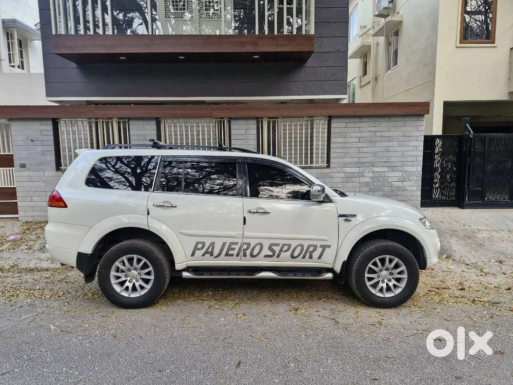 Mitsubishi Pajero Sport 2015