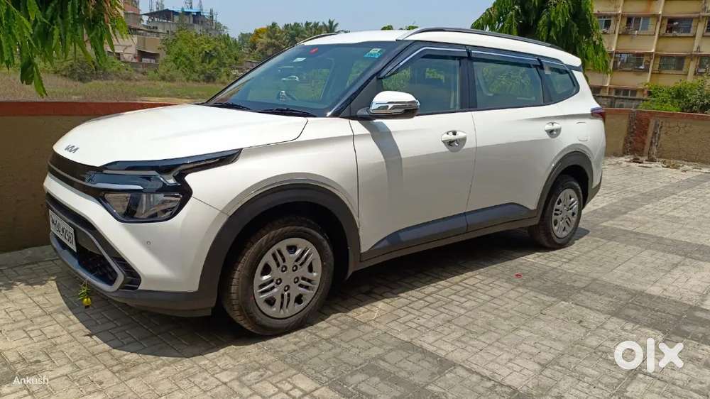Kia Carens 2023 Petrol 7800 Km Driven