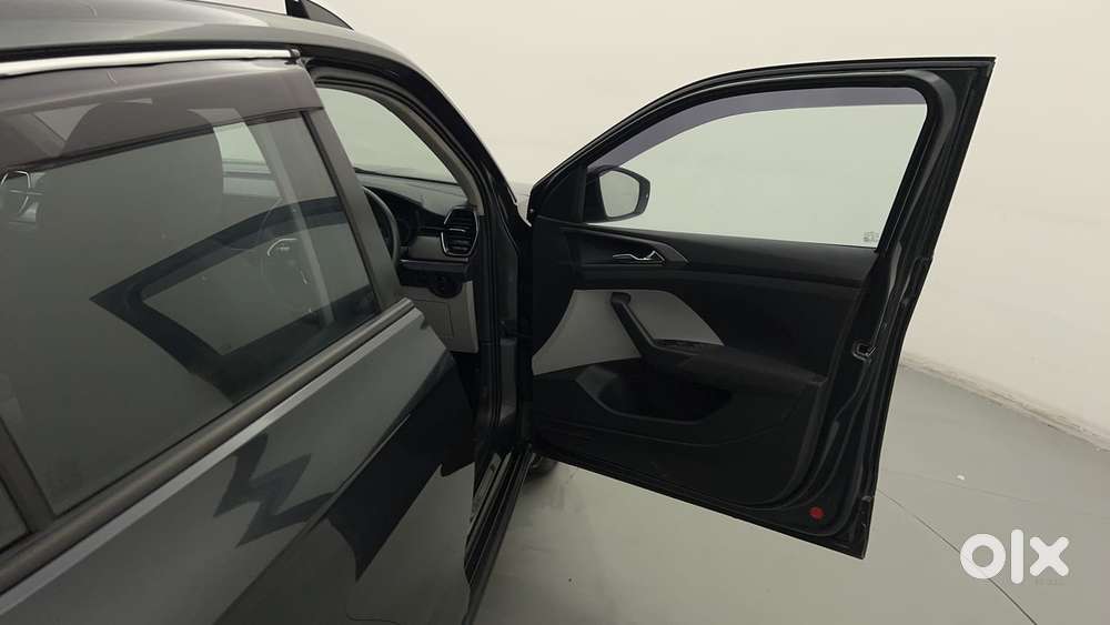 Skoda Kushaq Ambition 1.0l Tsi Mt, 2023, Petrol