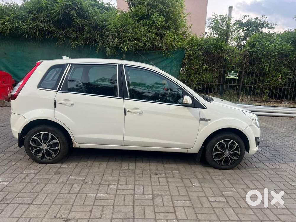 Ford Figo Petrol Car 2015