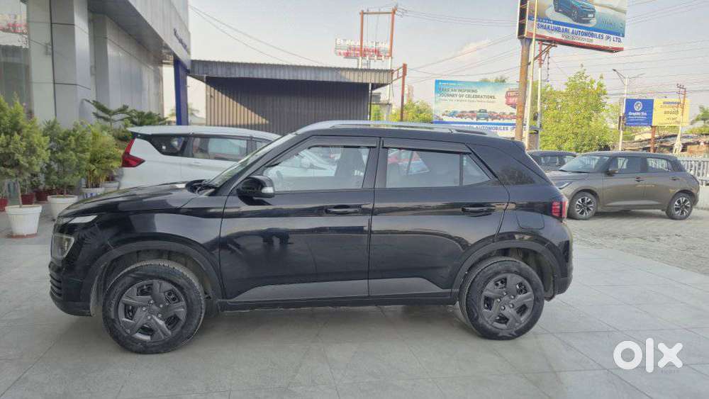 Hyundai Venue 1.2 S (o), 2023, Petrol