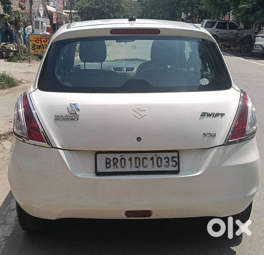 Maruti Suzuki Swift Vxi 1.2 Abs Bs-iv, 2017, Petrol