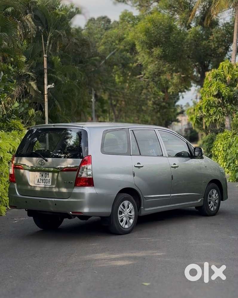 Toyota Innova 2.5 G (diesel) 8 Seater Bs Iv, 2016, Diesel