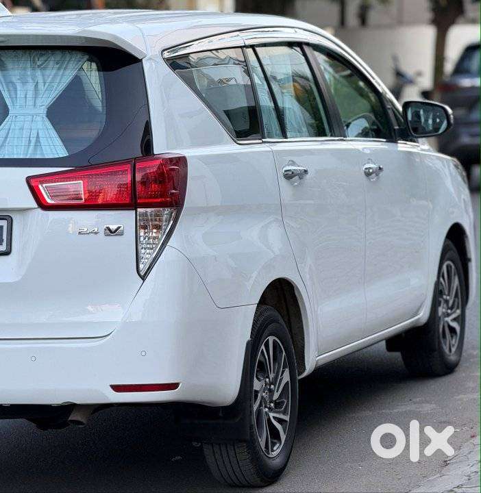Toyota Innova Crysta 2.4 V, 2023, Diesel