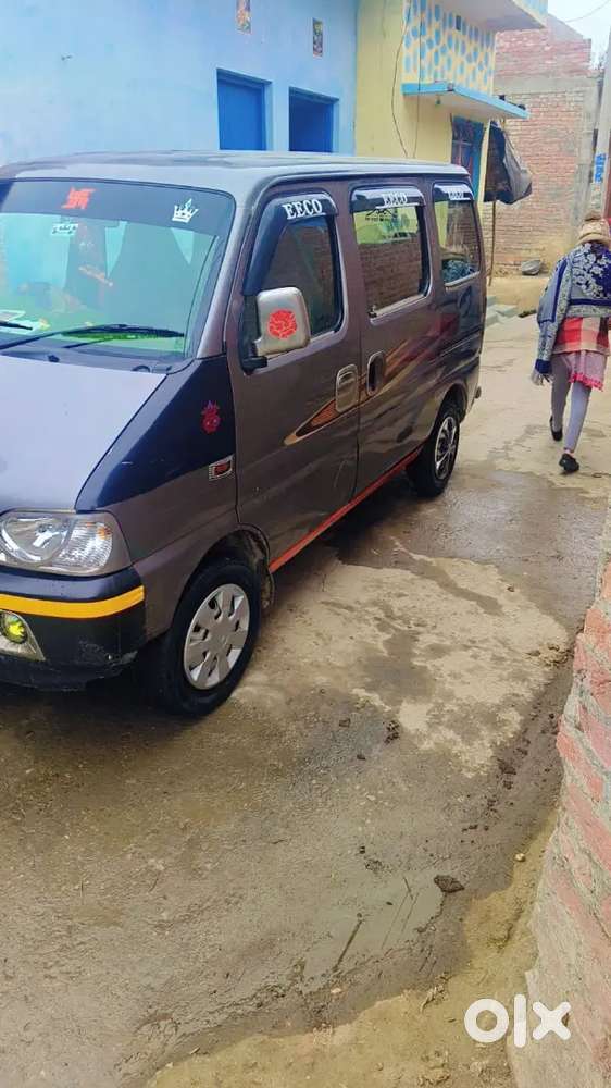 टायर भी नई है बैट्री भी नई है बीमा भी साथ का है