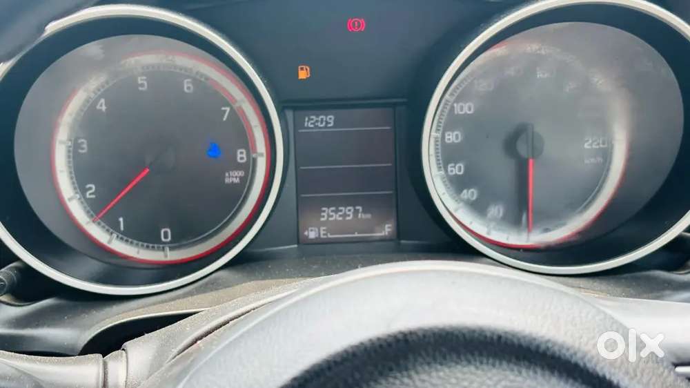 Maruti Suzuki Swift 2020 Petrol 35300 Km Driven