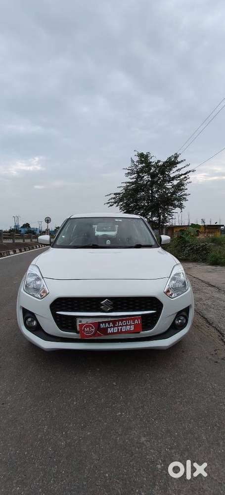 Maruti Suzuki Swift Vxi + Manual, 2022, Petrol