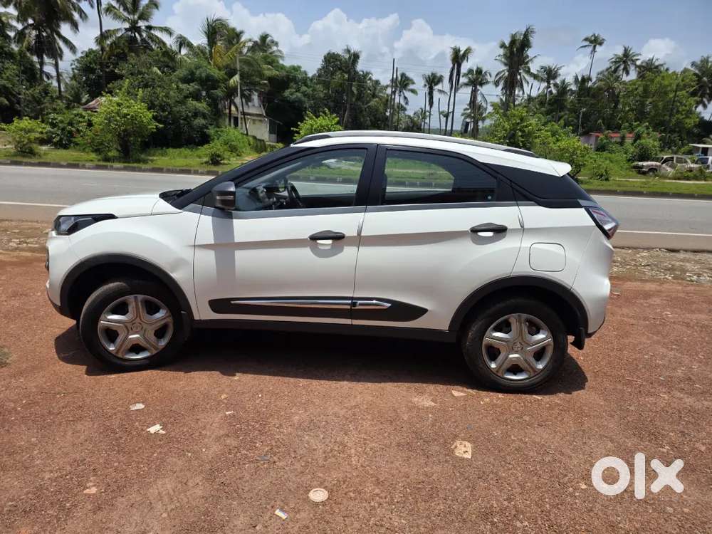 Tata Nexon 2022  Petrol