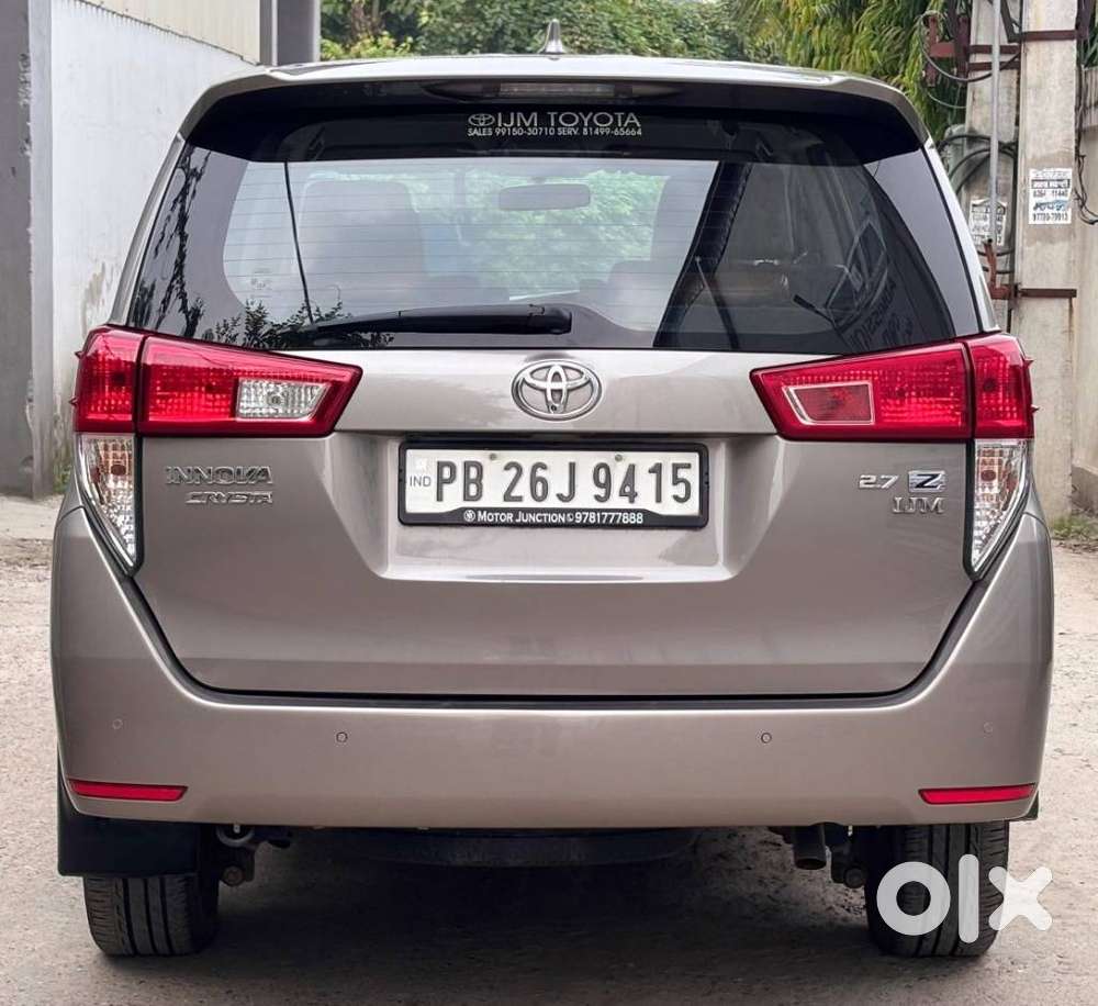 Toyota Innova Crysta, 2022, Petrol