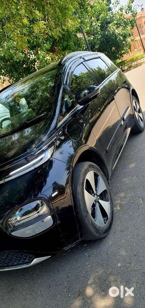 Mg Windsor Ev Essence, 2024, Electric