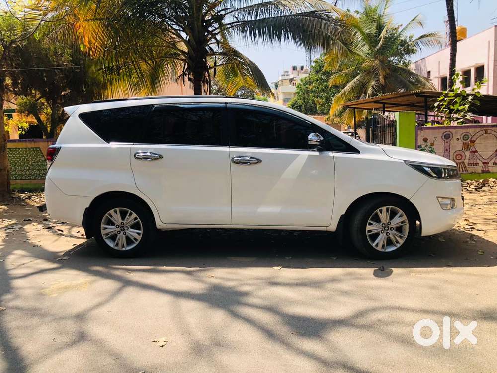 Toyota Innova Crysta 2.8 Z, 2016, Diesel