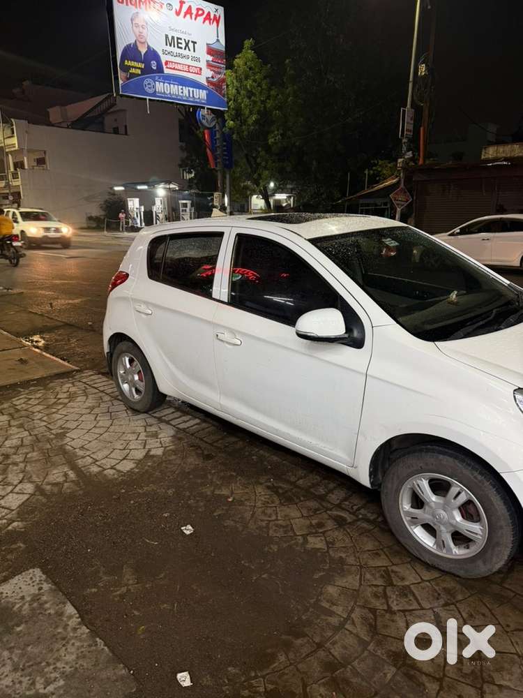 Hyundai I20 Asta Petrol 2010