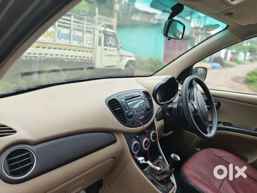 Hyundai I10 Sportz Petrol 2010