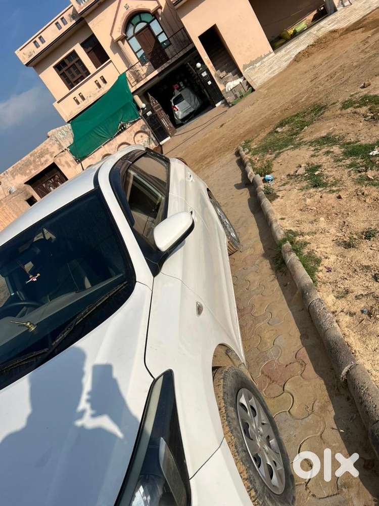 Hyundai Diesel Car 2018 Year Good Condition Good Average 25+