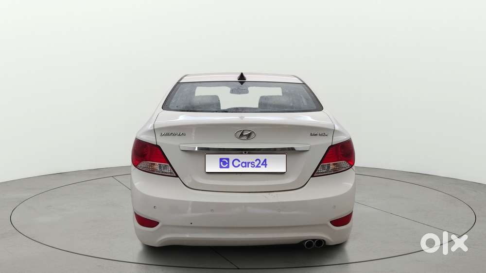 Hyundai Verna Fluidic 1.6 Vtvt Sx Opt, 2014, Petrol