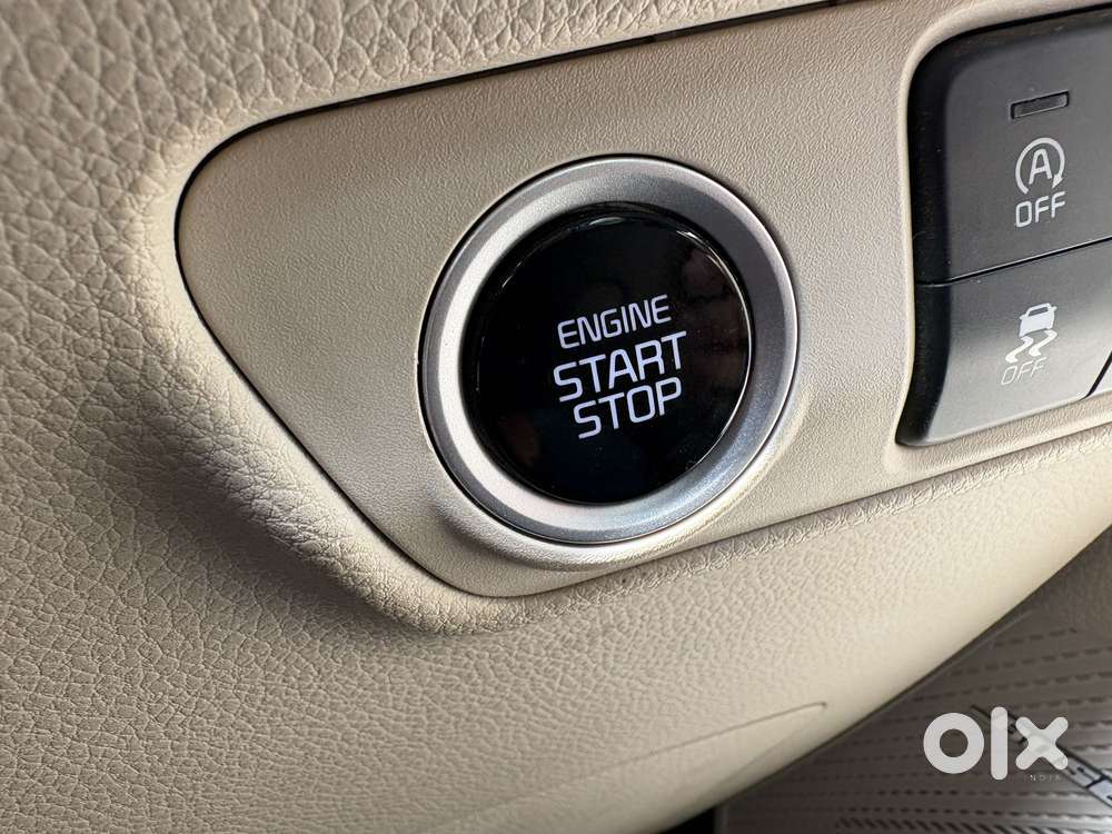 Kia Carens 1.5 Luxury Plus Turbo Dct 7 Str, 2023, Petrol