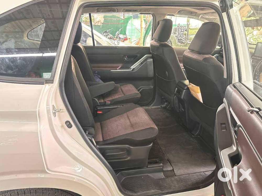 Toyota Innova Hycross 2.0 Vx Hybrid 7 Str, 2025, Petrol