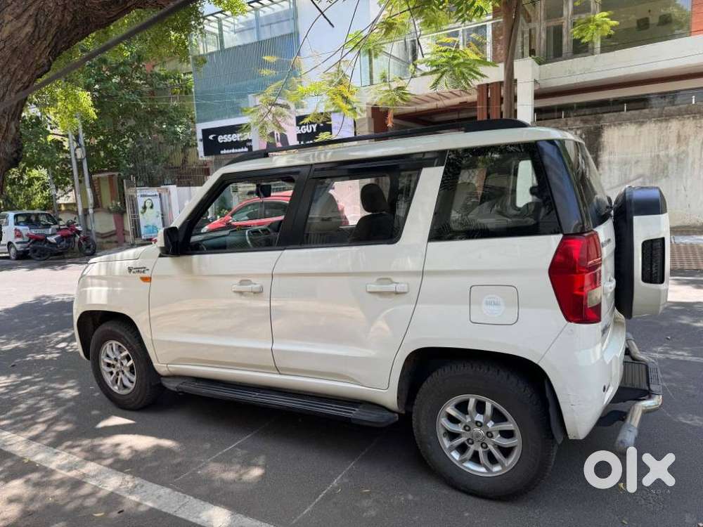 Mahindra Tuv 300 T10 Amt (automatic), 2018, Diesel