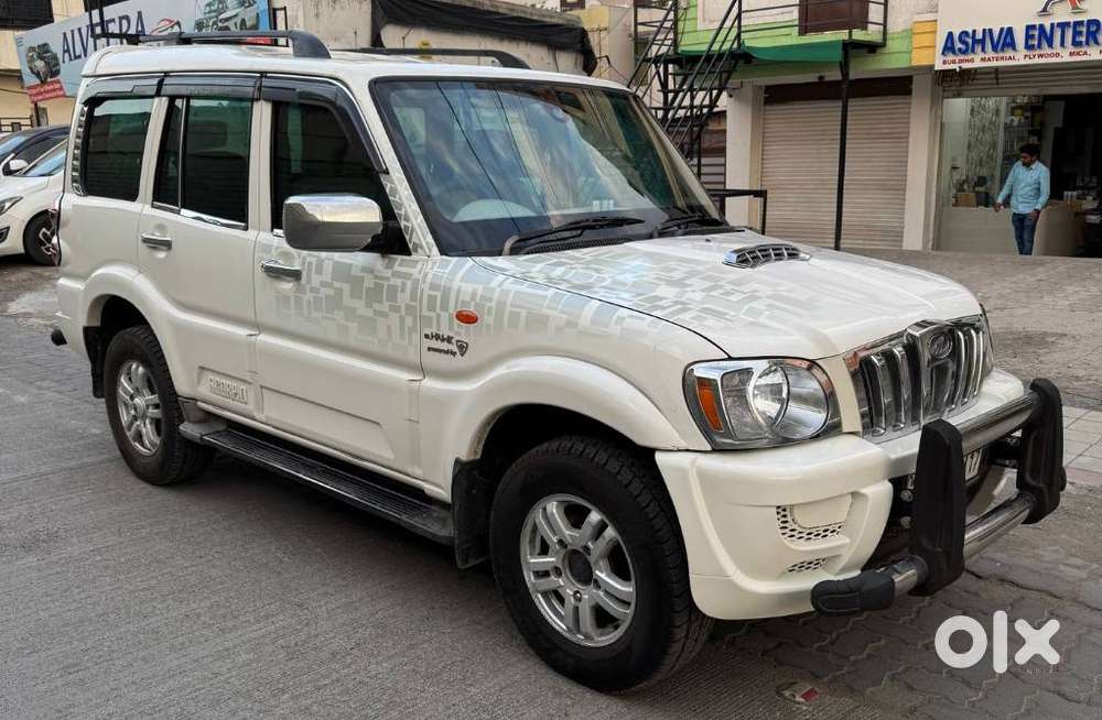 Mahindra Scorpio Vlx 2wd Abs At Bsiii, 2014, Diesel