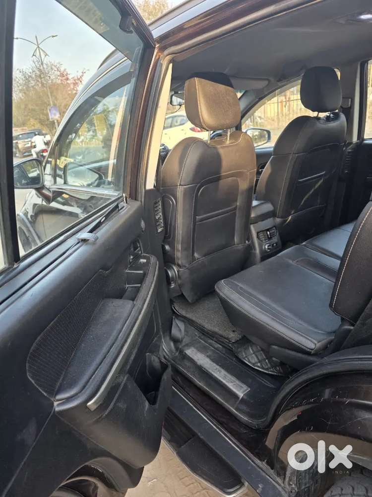 Selling Tata Hexa Xta 7 Seater