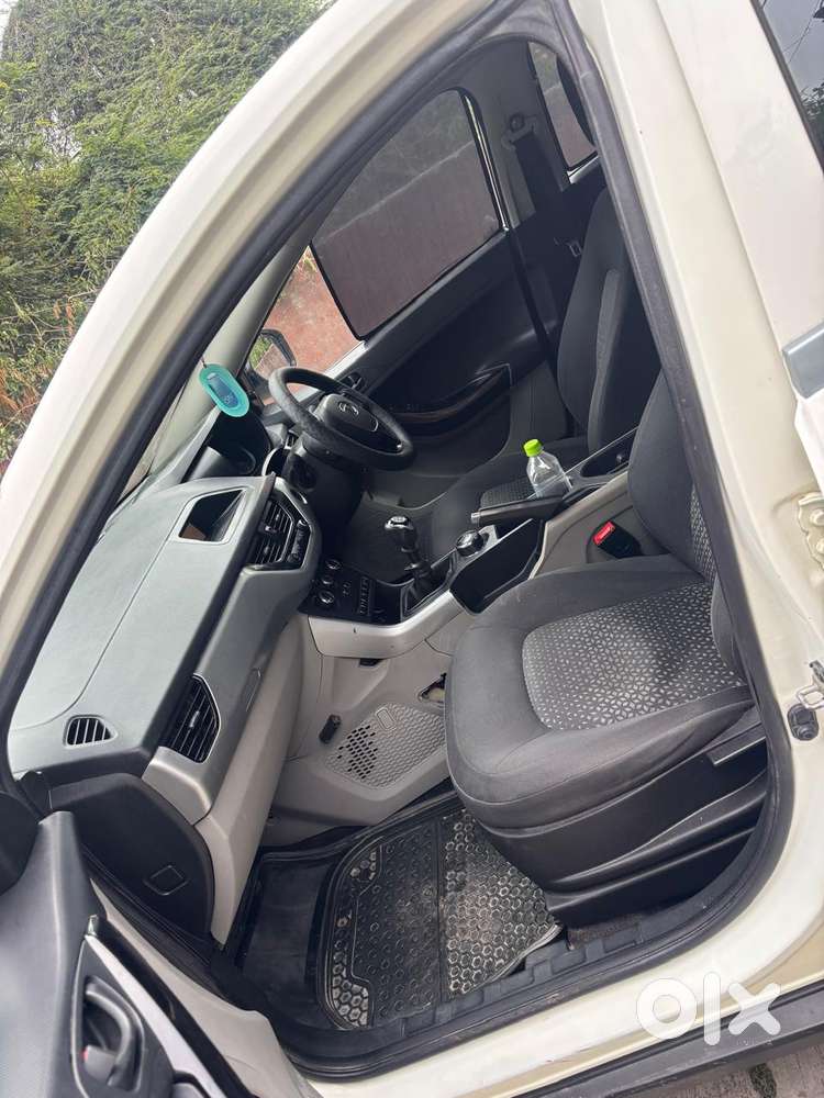 Tata Nexon 1.2 Revotron Xm, 2017, Diesel