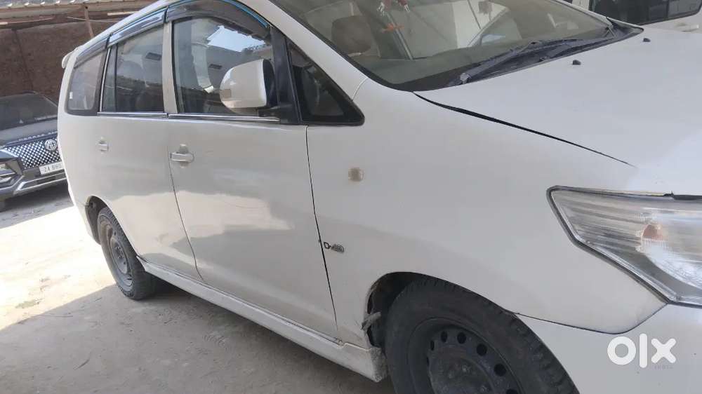 Toyota Innova 2012 Petrol 138000 Km Driven