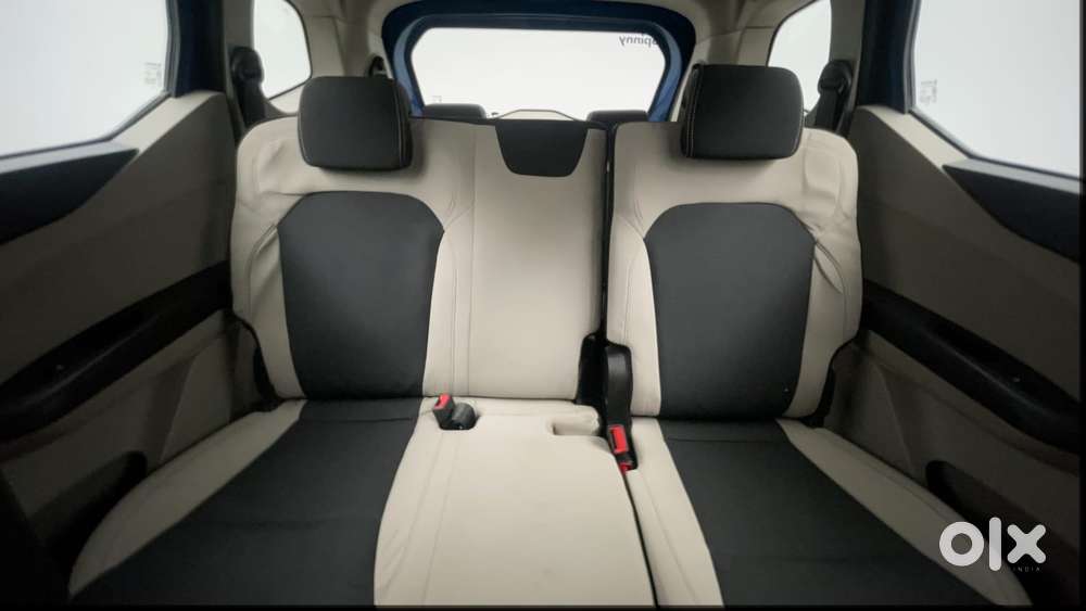 Renault Triber Rxt, 2022, Petrol