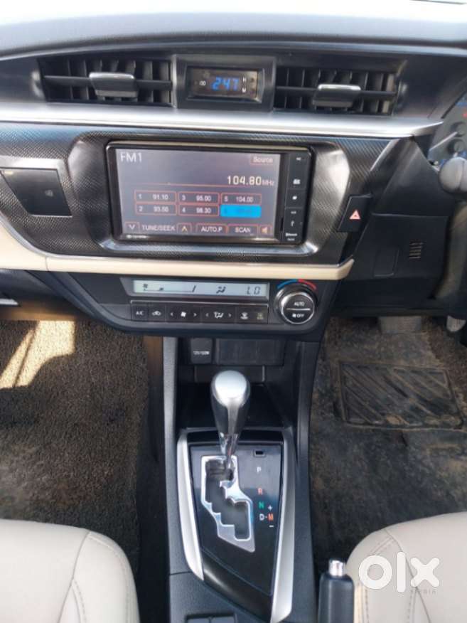 Toyota Corolla Altis 2013-2017 G At, 2015, Petrol