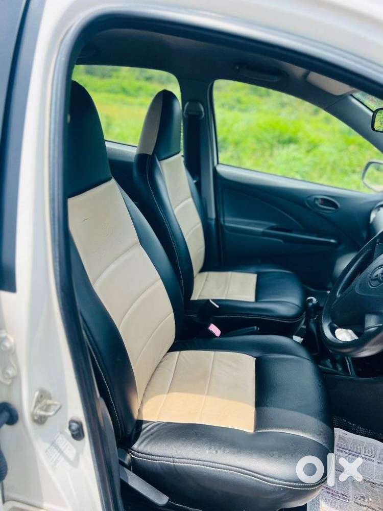 Toyota Etios Liva V, 2013, Petrol