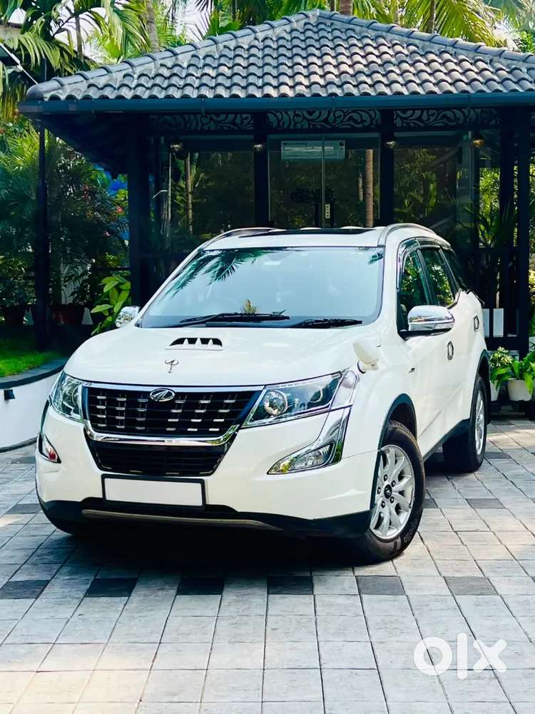 Mahindra Xuv500 W9 At 45,000 Km  Automatic Company Served.