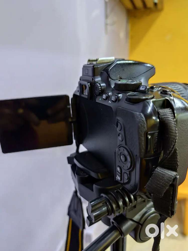 Nikon D5600 DSLR CAMERA