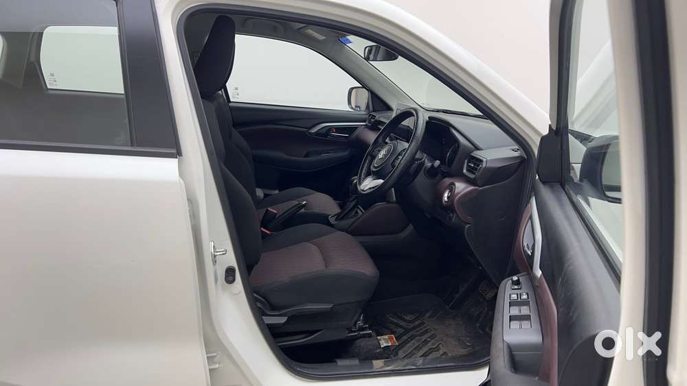 Maruti Suzuki Grand Vitara 1.5 Delta Smart Hybrid At, 2023, Petrol