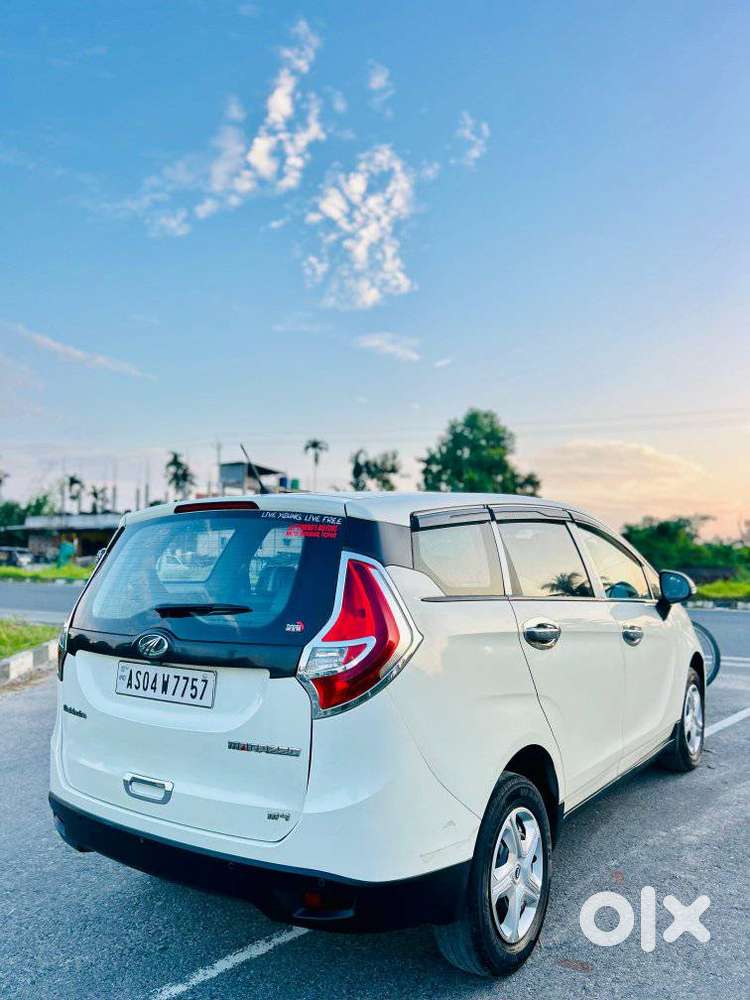 Mahindra Marazzo