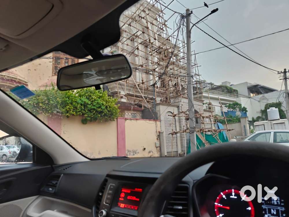 Mahindra Xuv300 W8 Option Dual Tone Diesel, 2022, Diesel