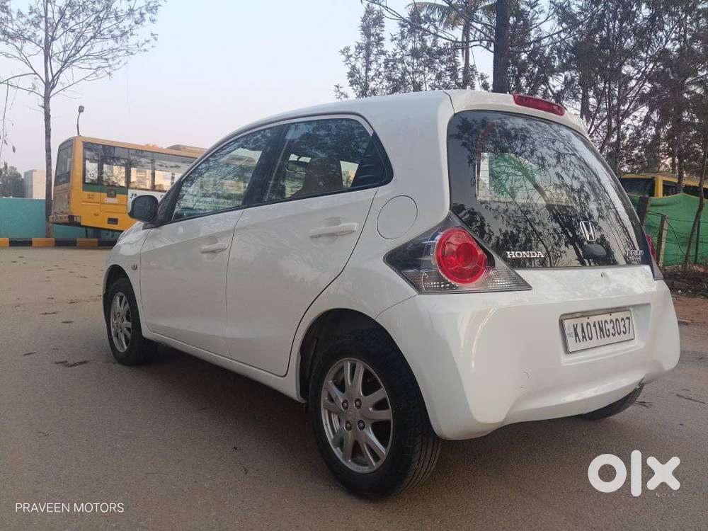 Honda Brio V Automatic, 2014, Petrol