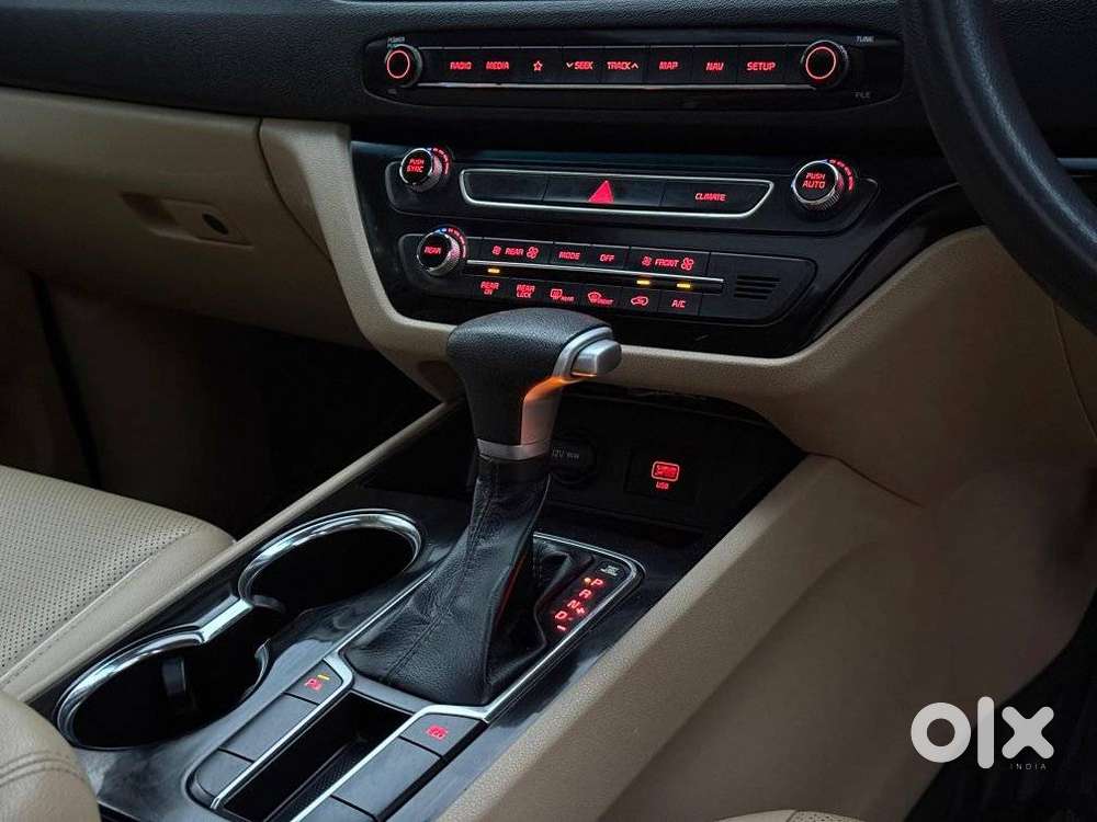 Kia Carnival Limousine, 2022, Diesel