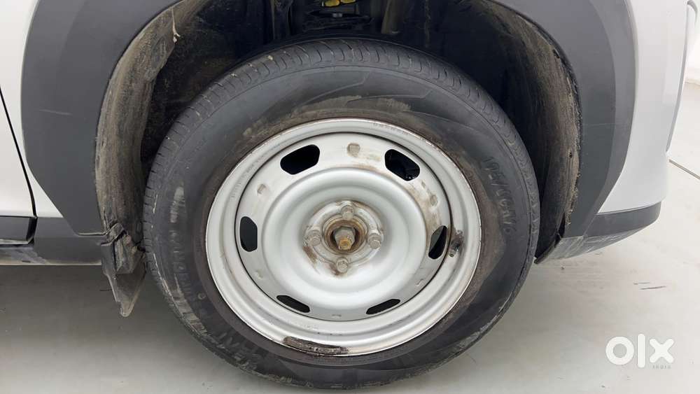 Nissan Magnite 1.0 Xe, 2022, Petrol