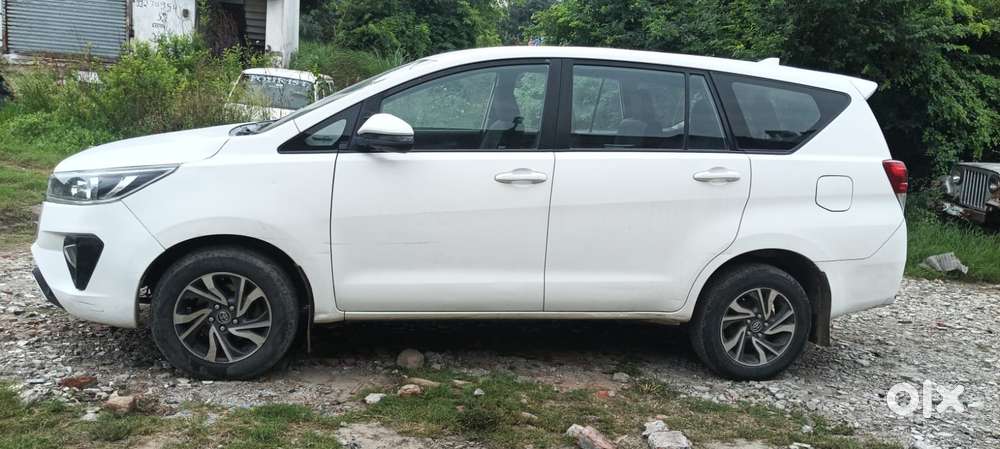 Toyota Innova Crysta 2.4 G Mt, 2022, Diesel