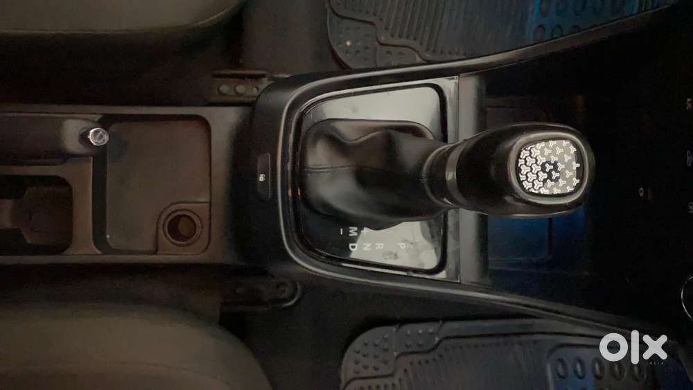 Tata Altroz 1.2 Xta Petrol Dct, 2022, Petrol