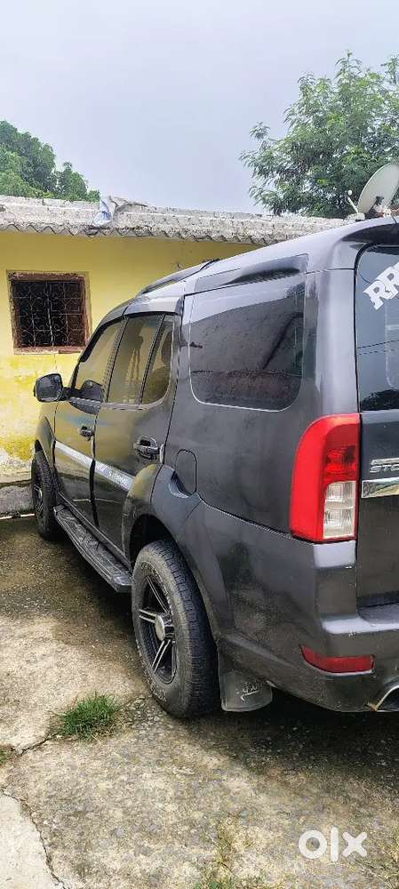 Tata Safari Storme 2013
