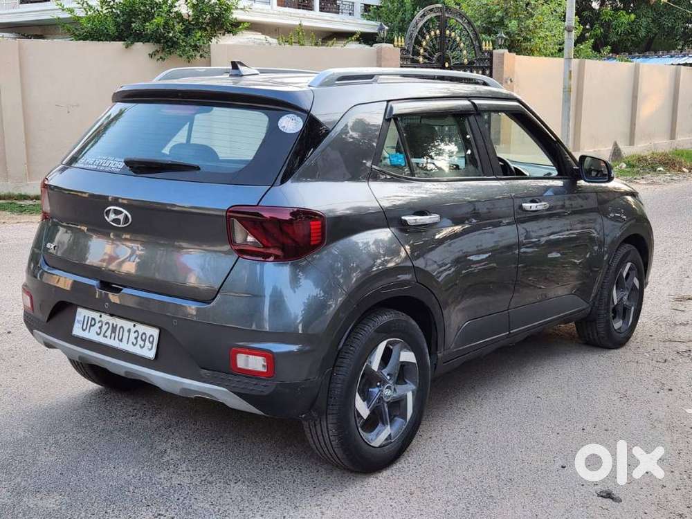 Hyundai Venue Sx Dual Tone, 2022, Diesel