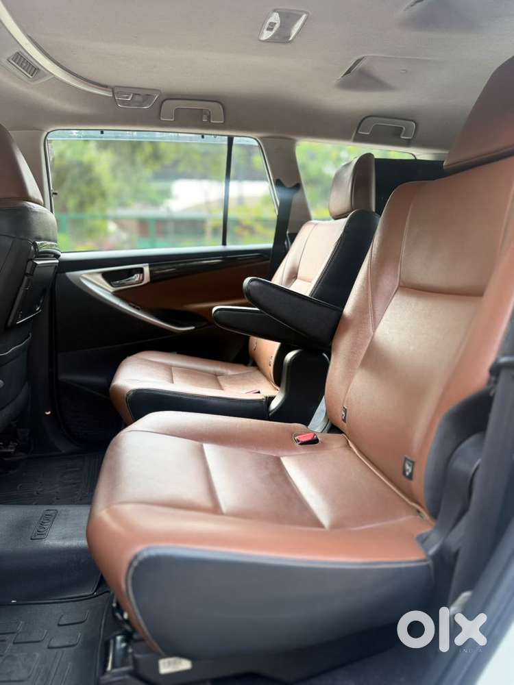 Toyota Innova Crysta 2.8 Zx At 7 Seater, 2018, Diesel