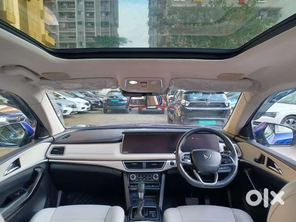Mahindra Xuv700 Ax7 Luxury Pack Awd, 2022, Petrol