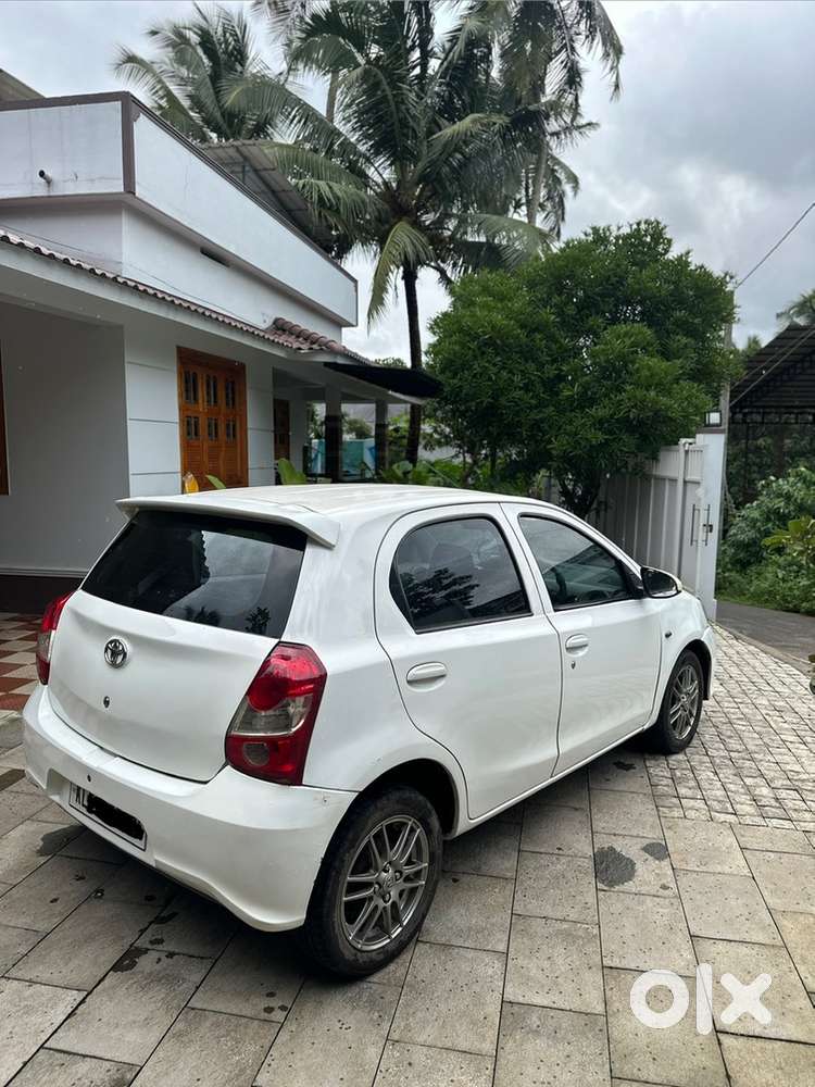 Toyota Etios Liva 2015