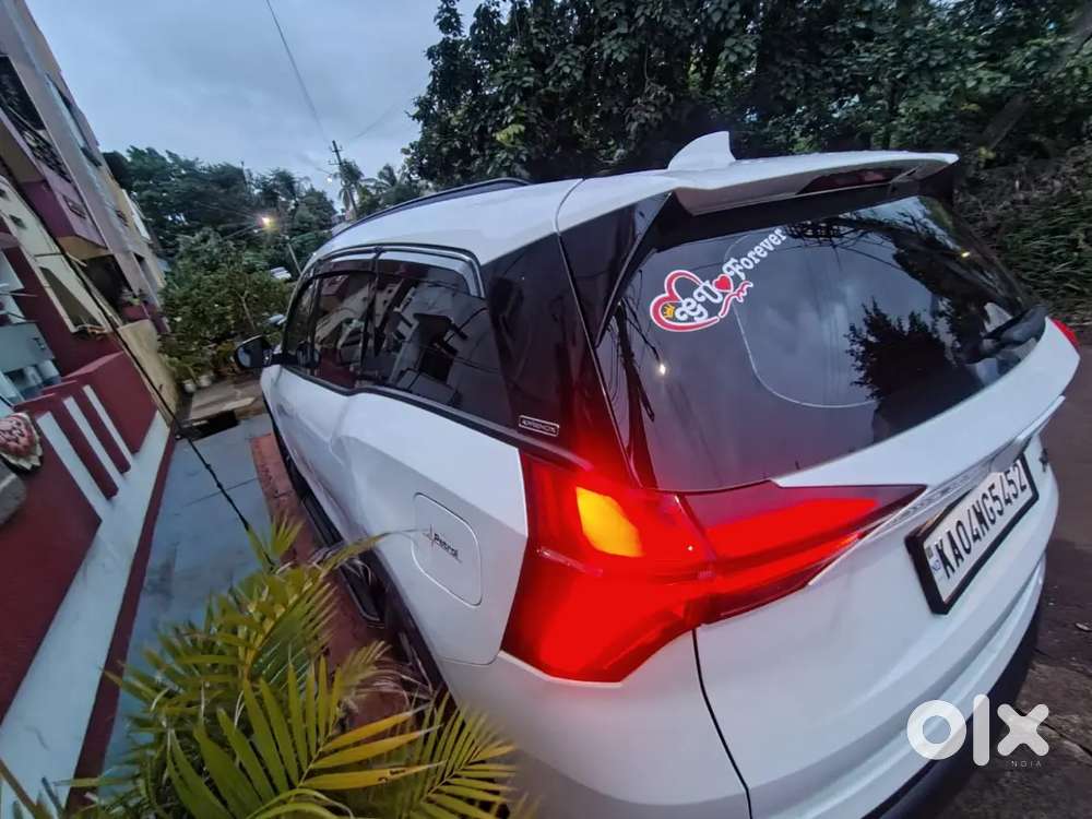 Mahindra Xuv700 Petrol 2025 First Owner